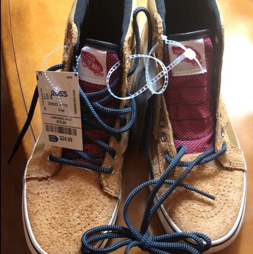 NWT VANS
